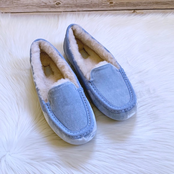 UGG Ansley Velvet Outdoor/Indoor Slippers - Picture 3 of 6